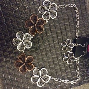 Beautiful paparazzi necklace